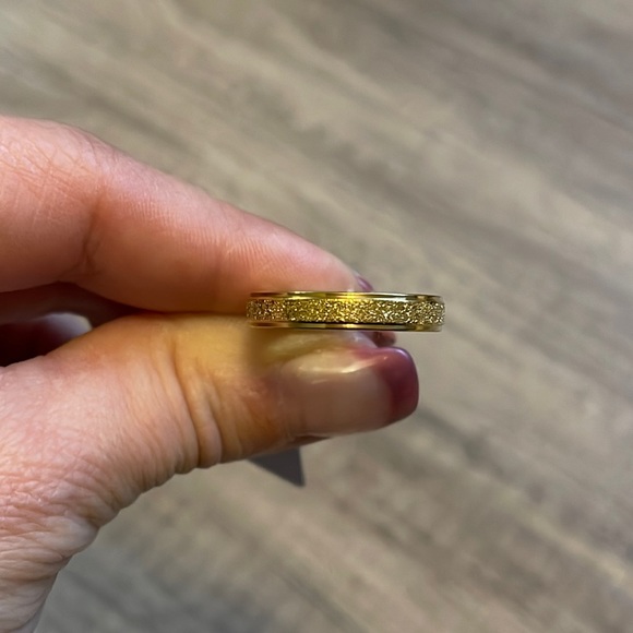 Jewelry - 18K Solid Gold Ring